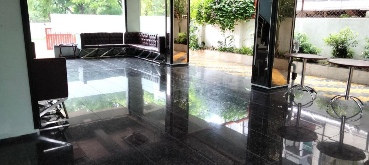 Hotel Airport Kk ناغبور المظهر الخارجي الصورة