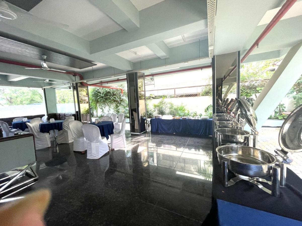 Hotel Airport Kk ناغبور المظهر الخارجي الصورة